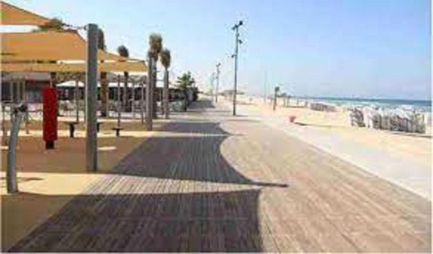 Motel Hofim Bat Yam Esterno foto