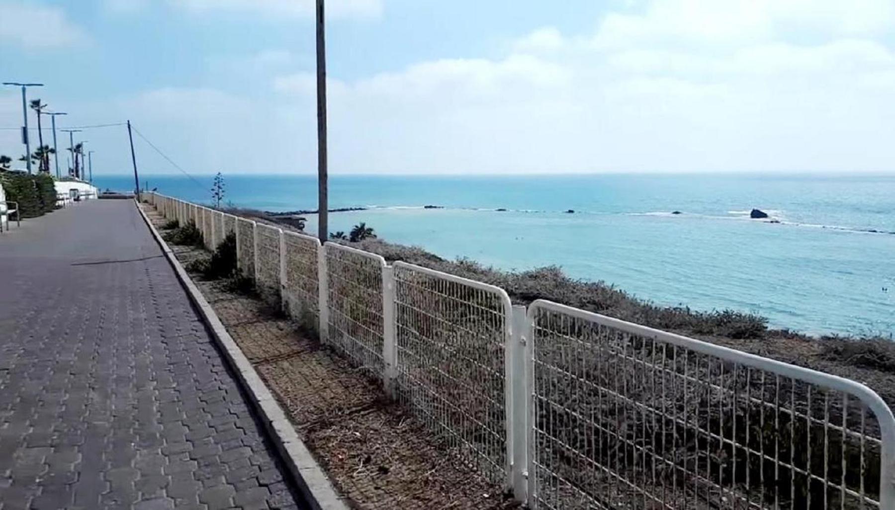 Motel Hofim Bat Yam Esterno foto