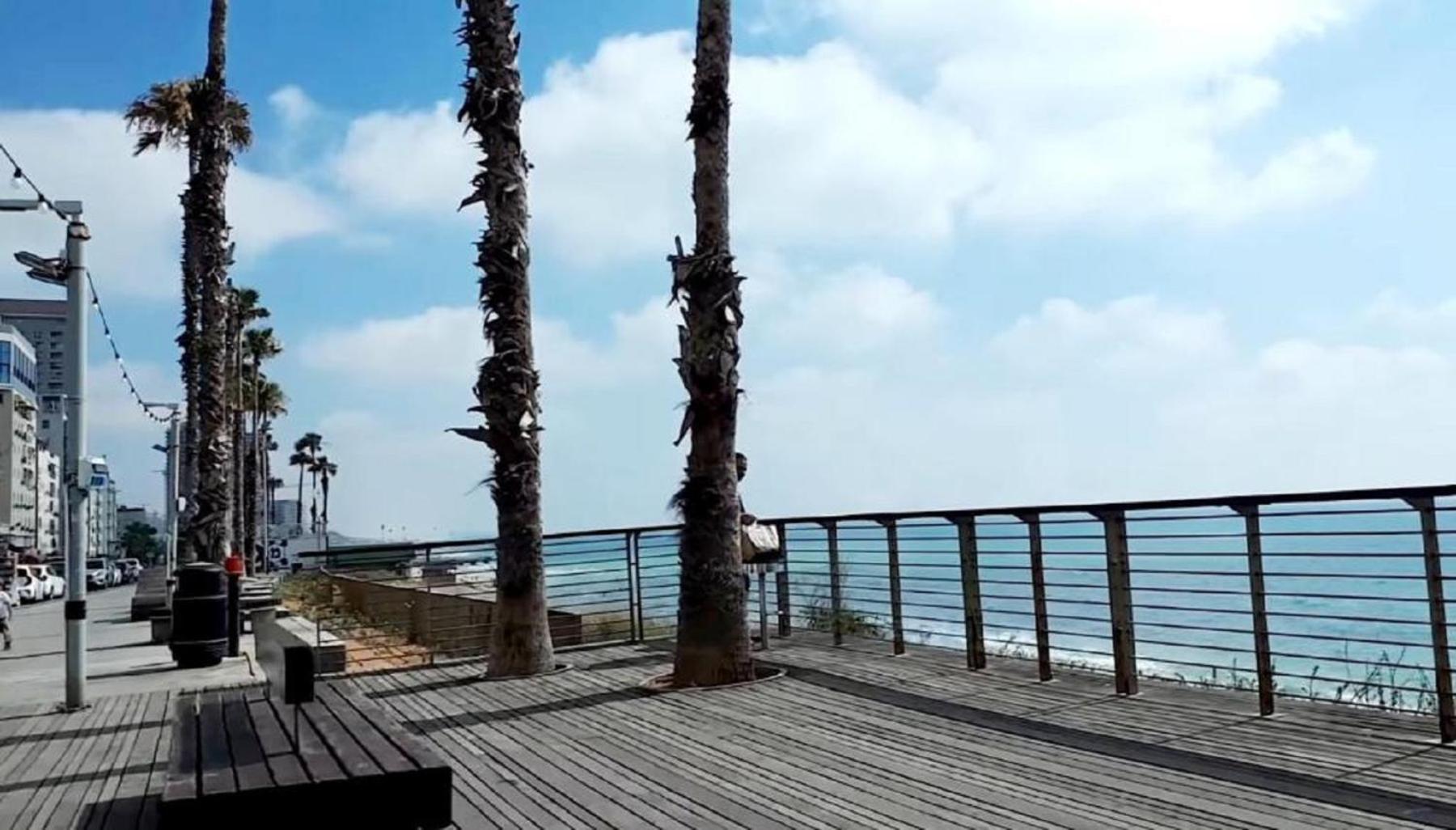 Motel Hofim Bat Yam Esterno foto
