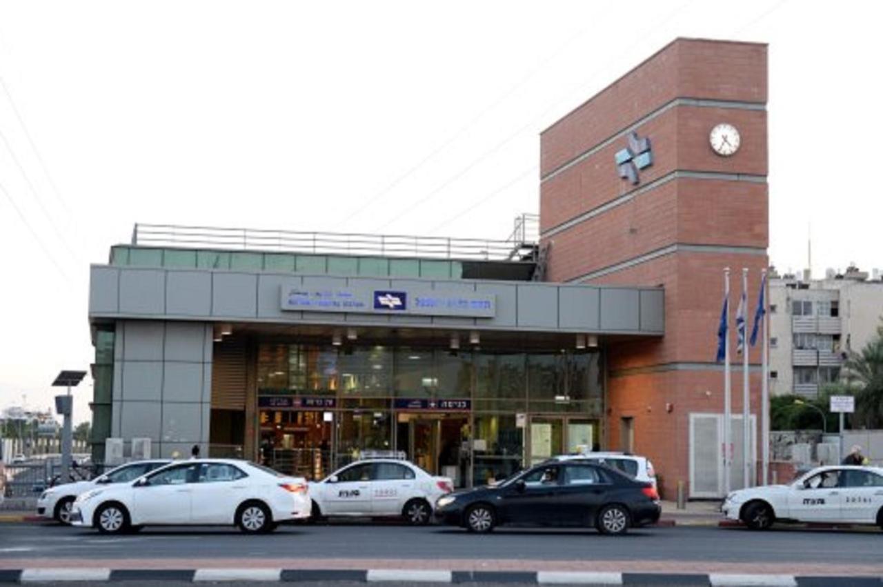 Motel Hofim Bat Yam Esterno foto
