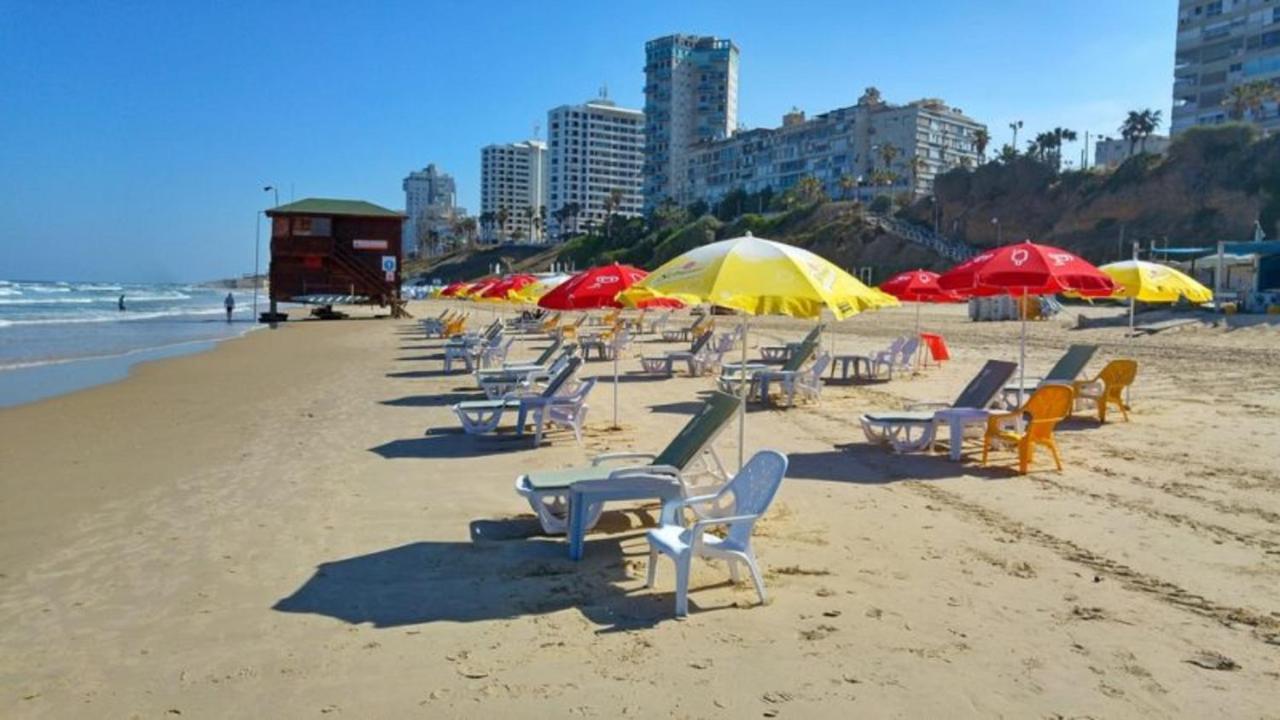 Motel Hofim Bat Yam Esterno foto